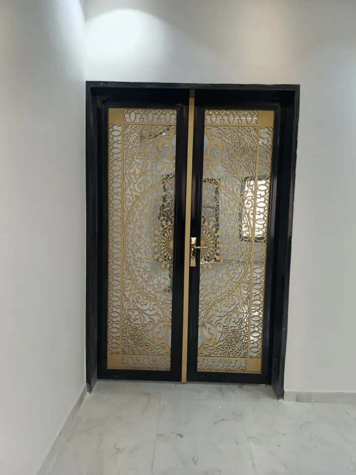 Decorative glazed entrance — Marhaba Aluminium & Metal Works