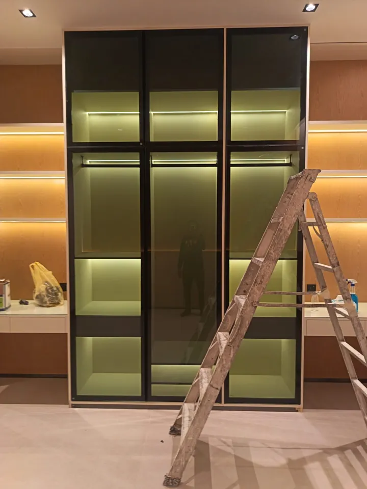 Illuminated framed display shelving — Marhaba Aluminium & Metal Works