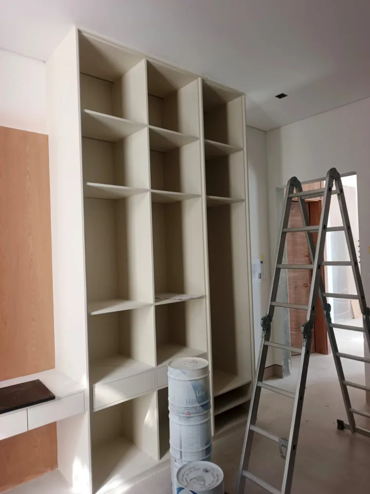 Built-in shelving installation — Marhaba Aluminium & Metal Works