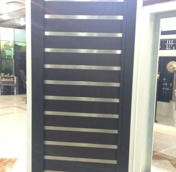 Horizontal-slat pedestrian gate — Marhaba Aluminium & Metal Works